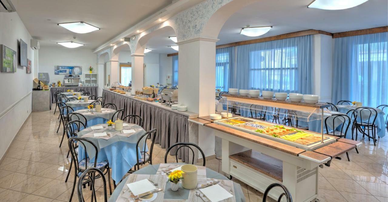 Hotel Niagara Ричоне Екстериор снимка